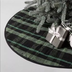 NWT Magnolia Heart & Hound Christmas Tree Skirt